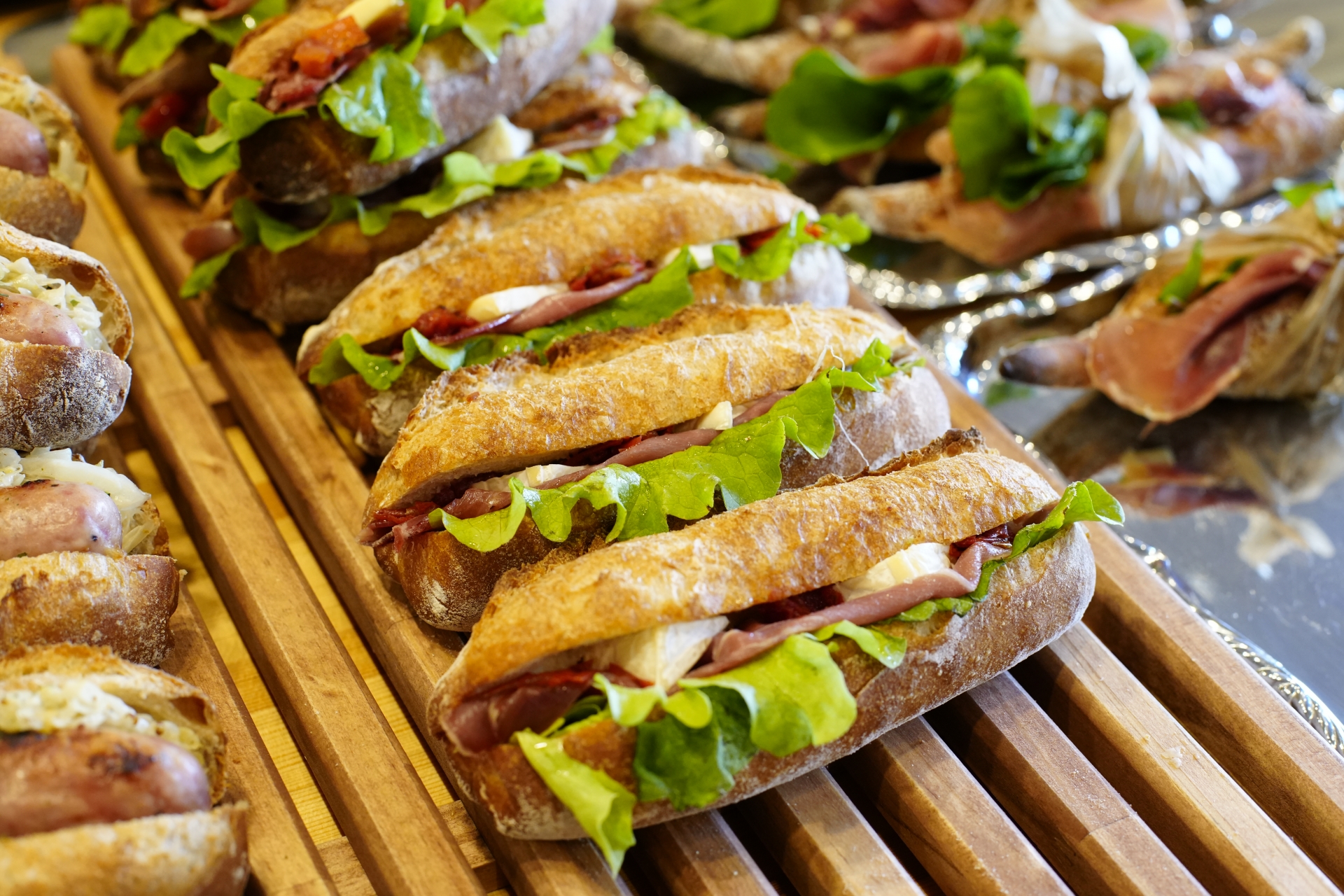 コーヒーを淹れる画像